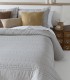 EDREDÓN JACQUARD CRUZ BEIGE